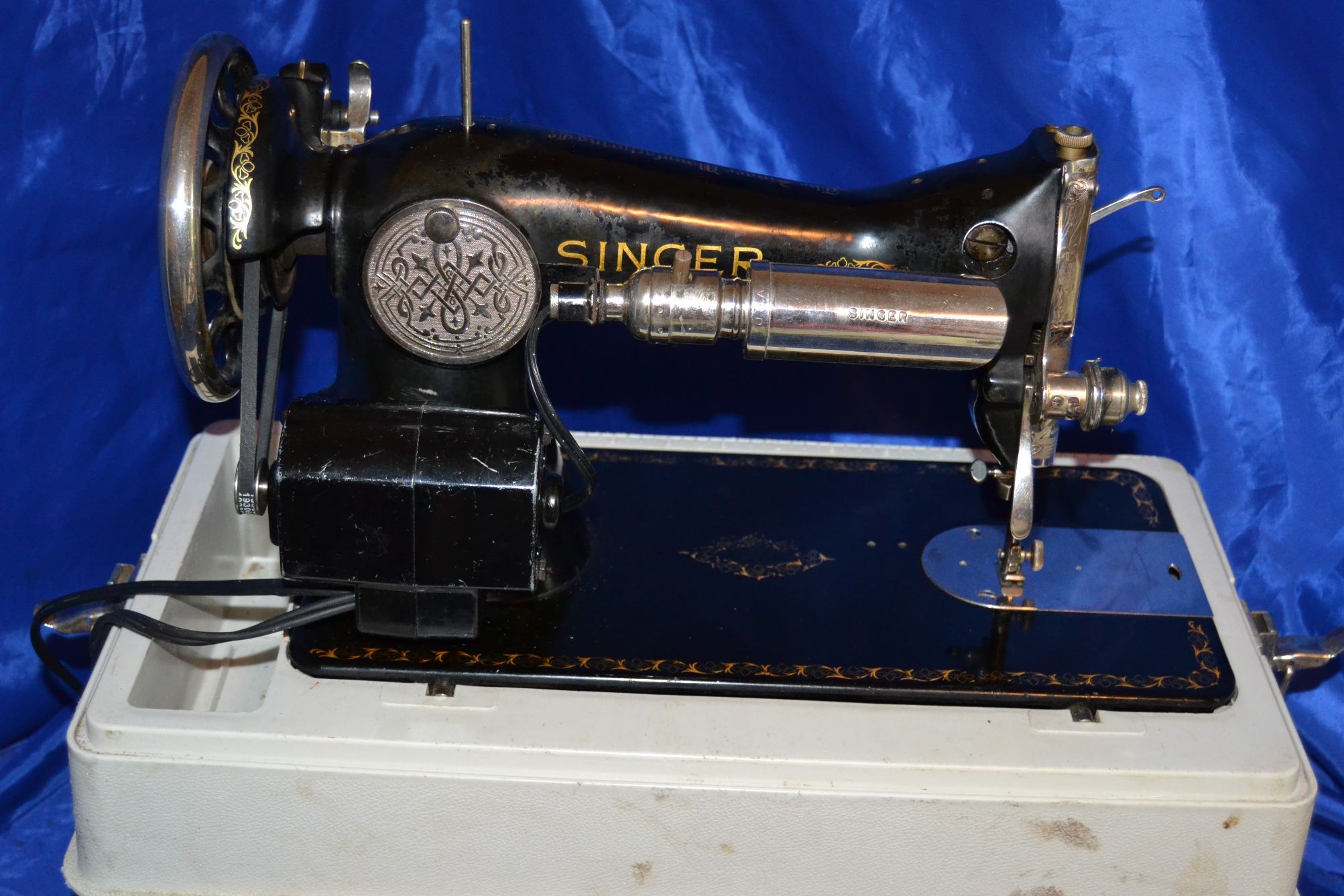 SINGER 15-90 SEWING MACHINE INDUSTRIAL STRENGTH GEAR DRIVE SERVICED